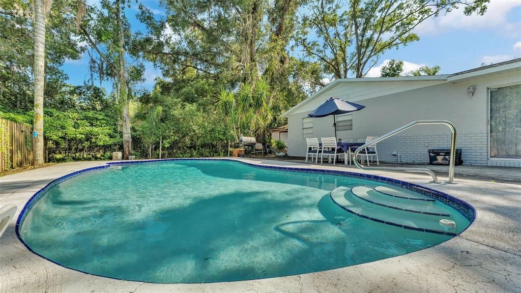 Exterior, Pool