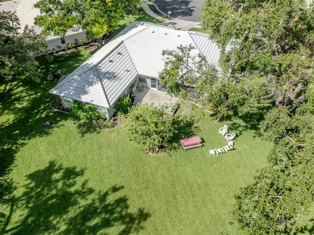 Exterior, Drone