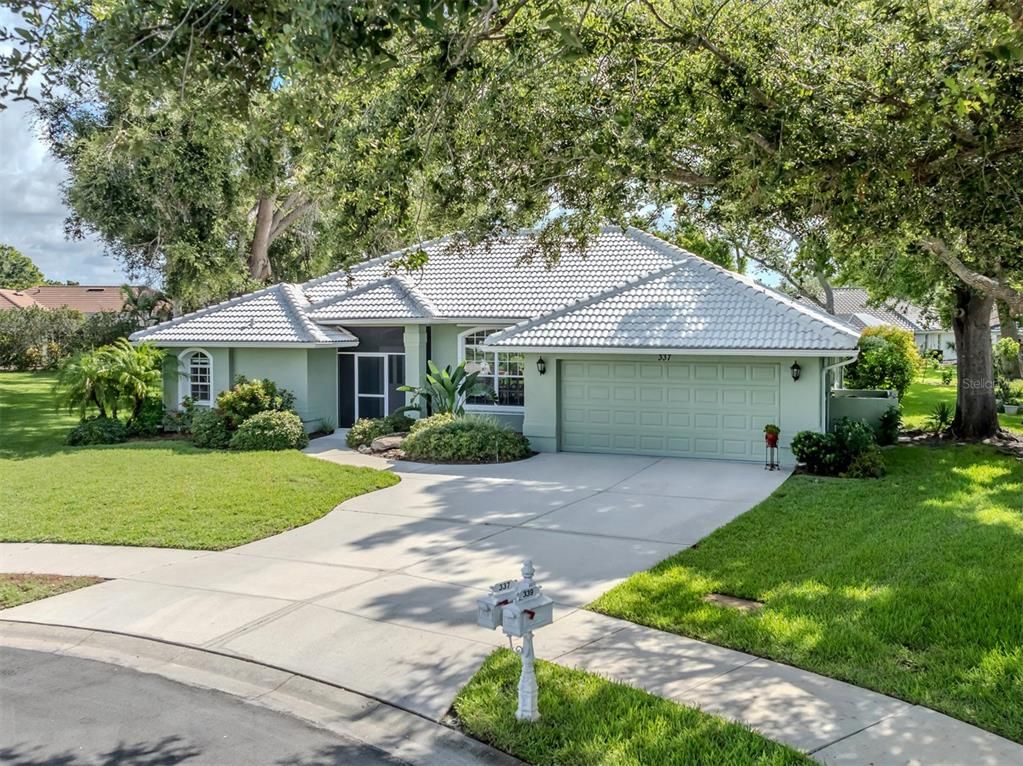 Attached, Exterior, Facade, Ranch