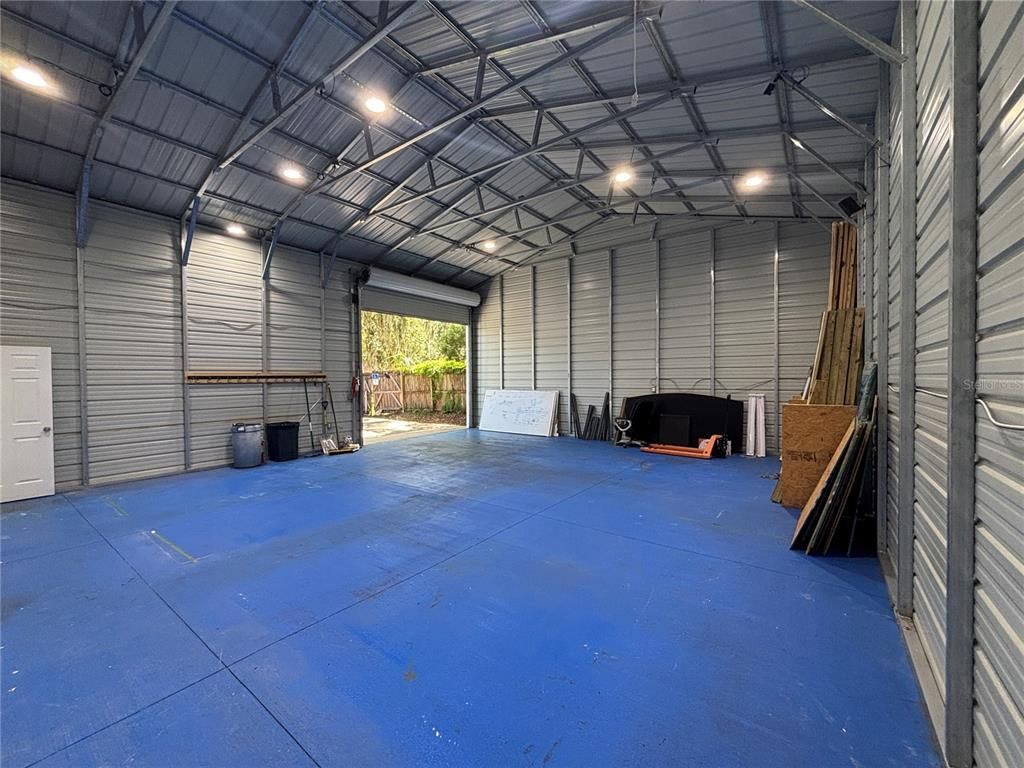 Garage, Interior