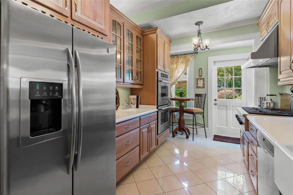 Chandelier, Interior, Kitchen, Pendant Lights, Stainless Steel Appliances
