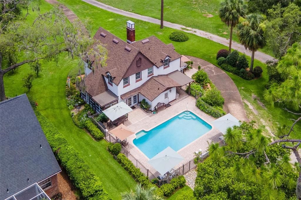 Exterior, Drone
