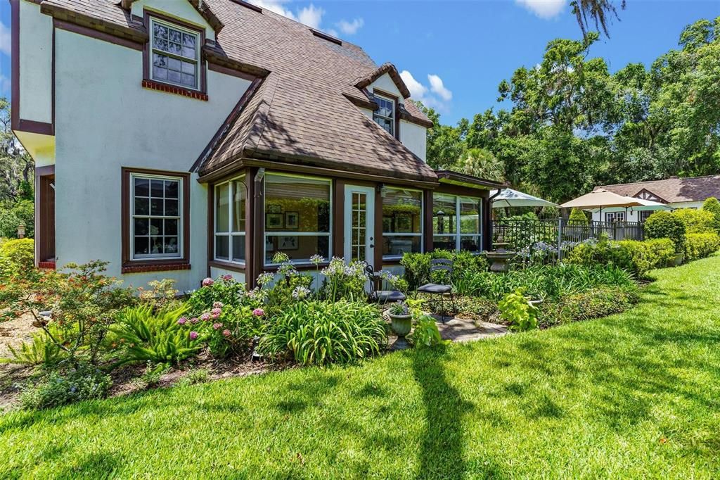 Backyard, Exterior