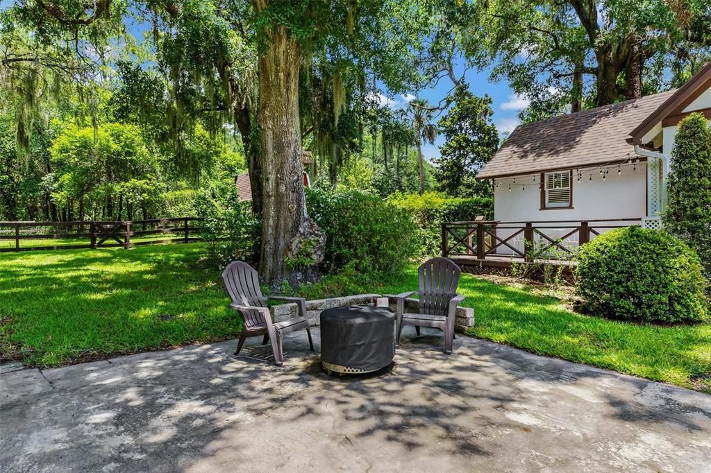 Backyard, Exterior
