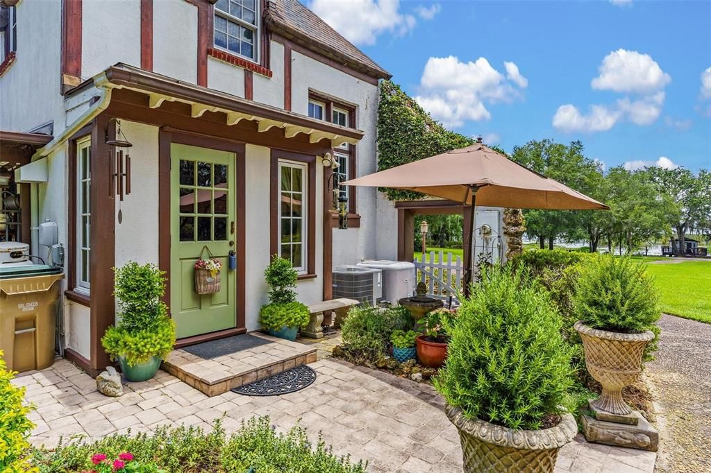Exterior, Hot Tub