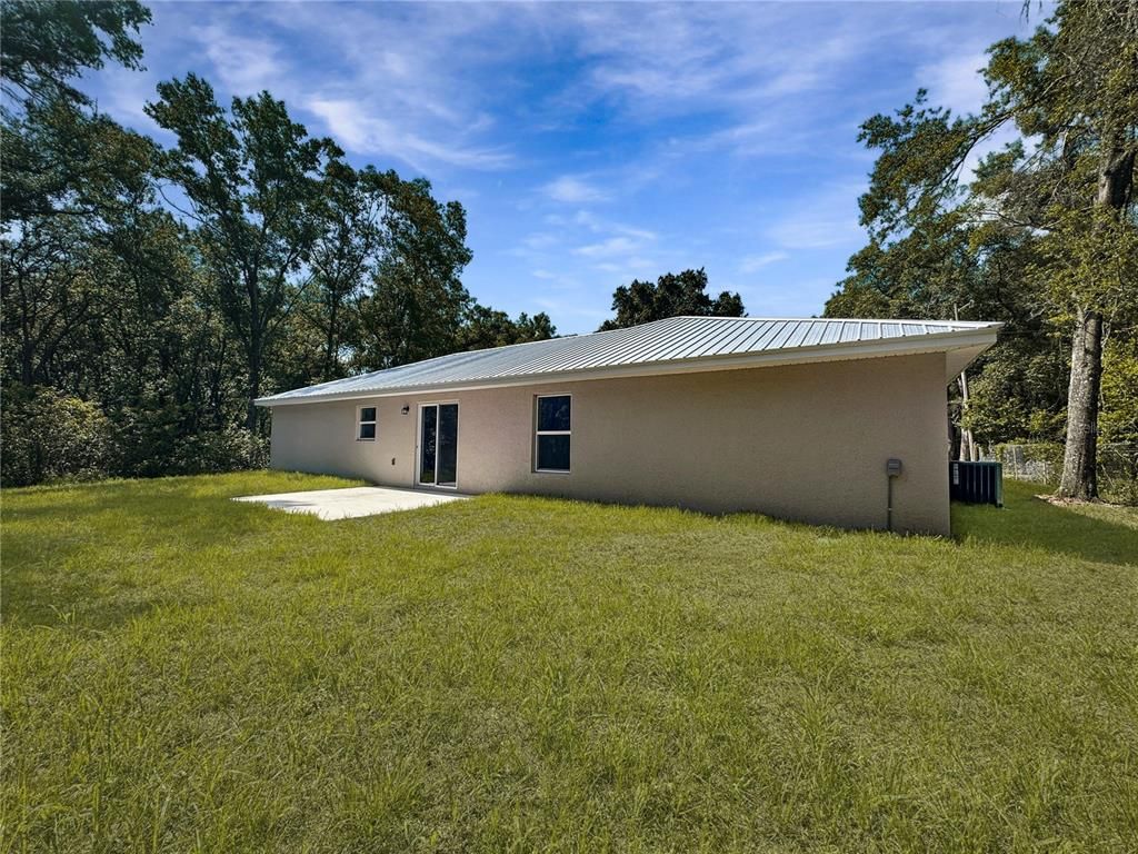 Backyard, Exterior