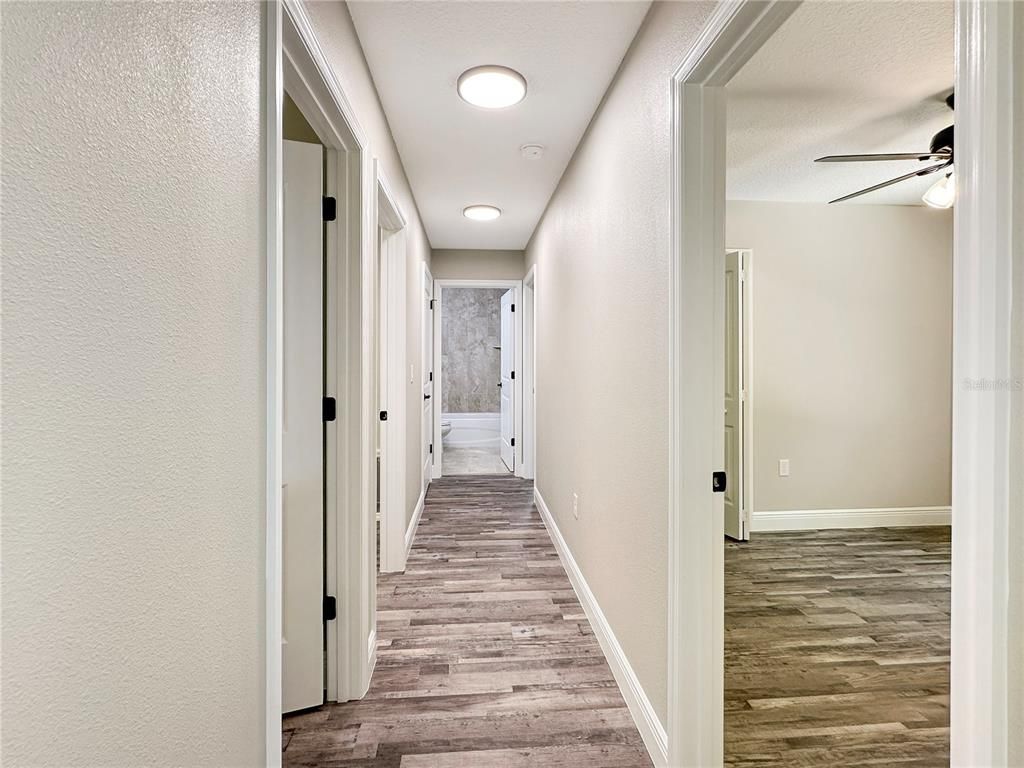 Interior, Recessed Lighting, Wood Texture Flooring
