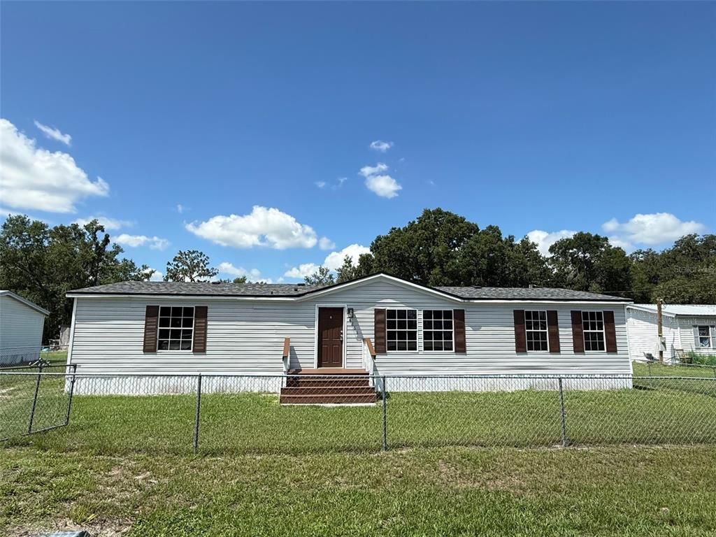 Backyard, Exterior, Facade, Ranch