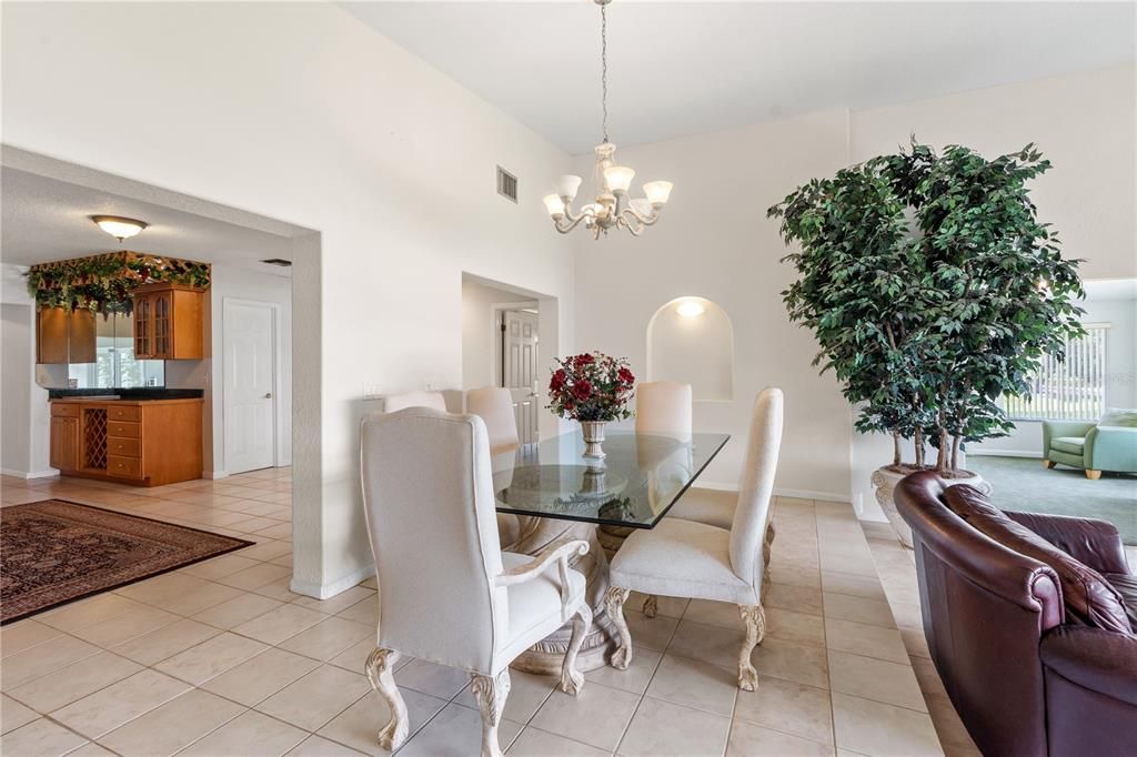 Chandelier, Dining room, Interior