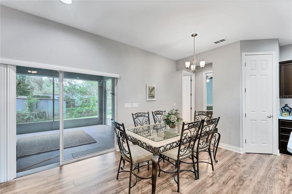 Chandelier, Dining room, Interior, Recessed Lighting, Wood Texture Flooring