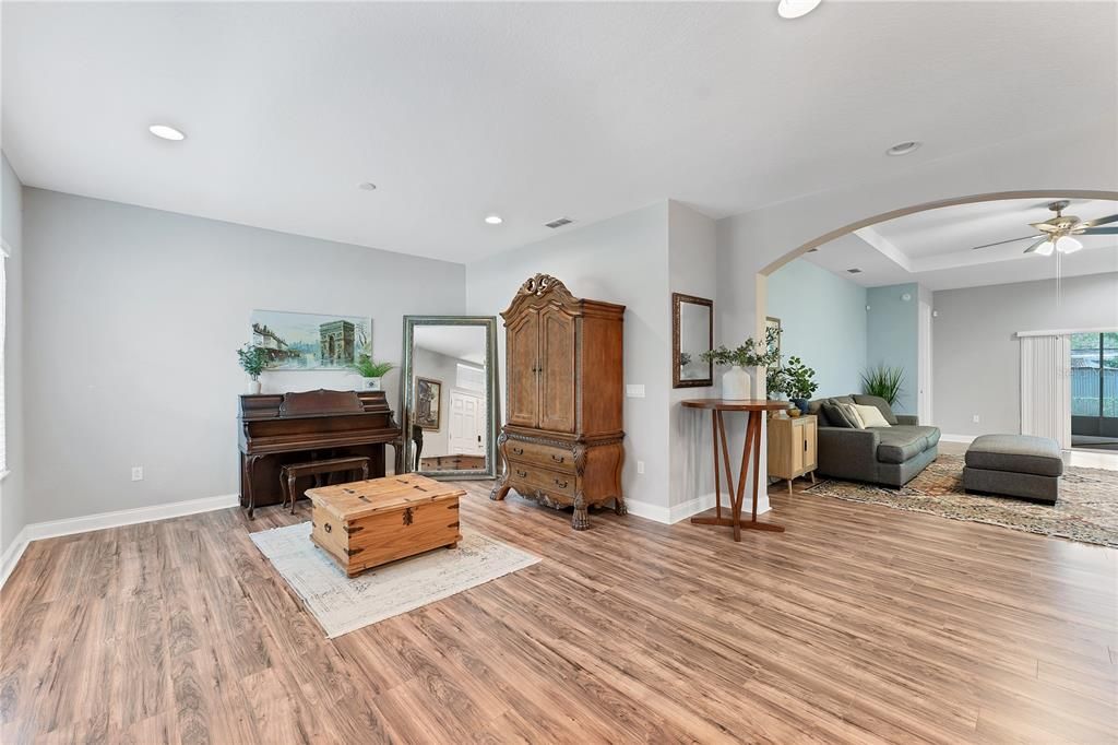 Interior, Piano, Recessed Lighting, Wood Texture Flooring