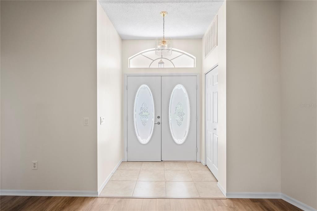 Chandelier, Interior, Wood Texture Flooring