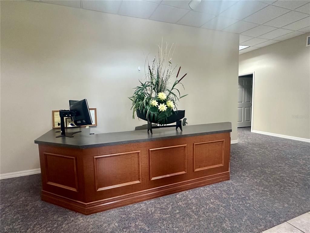Home Office, Interior