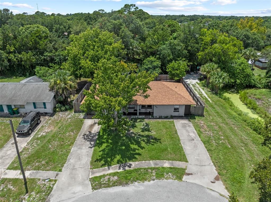 Exterior, Drone