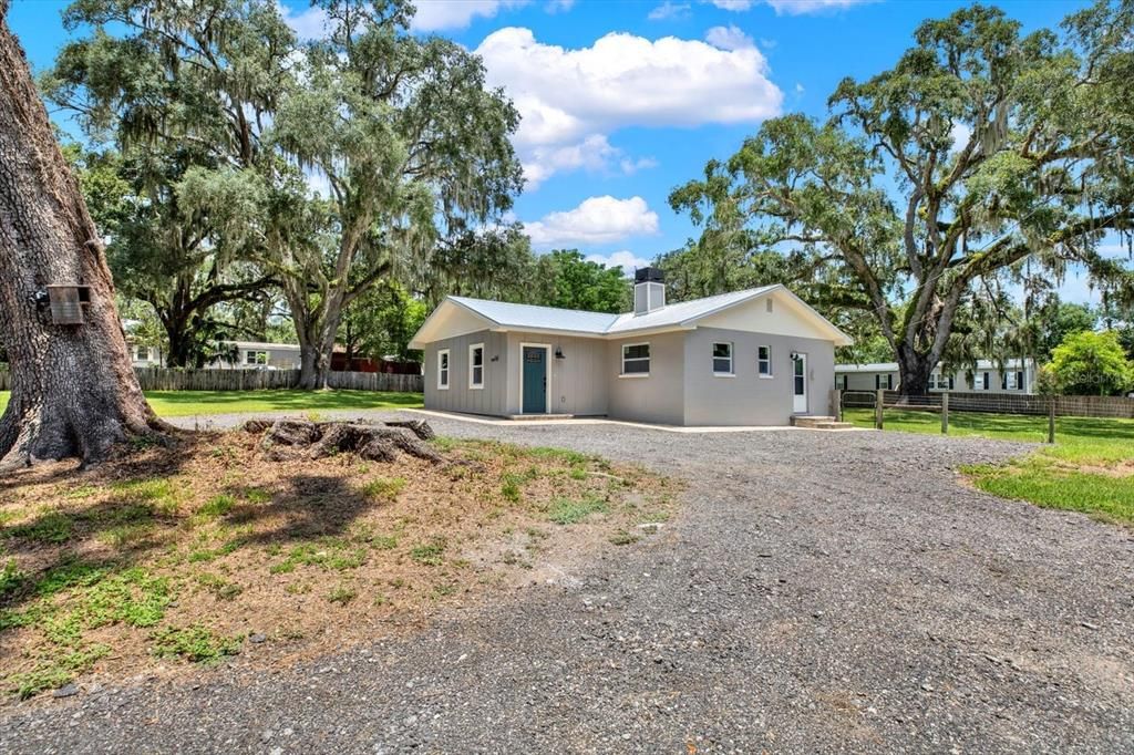 Backyard, Exterior