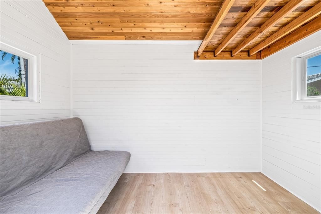 Empty room, Interior, Wooden Beams, Wooden Ceilings, Wood Texture Flooring