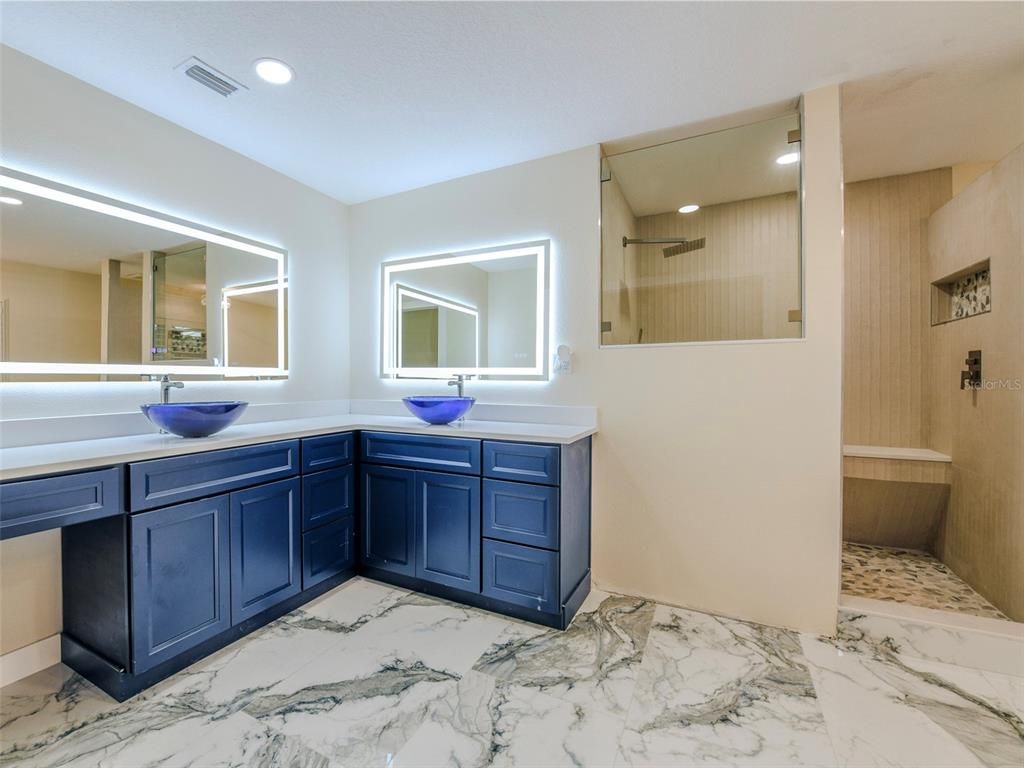Bathroom, Interior, Marble, Recessed Lighting