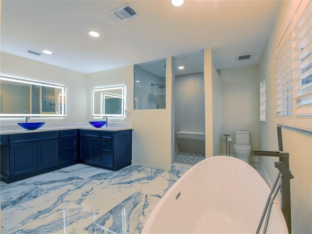 Bathroom, Free Standing Baths, Interior, Marble, Recessed Lighting