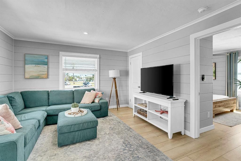 Interior, Living room, Recessed Lighting, Wood Texture Flooring