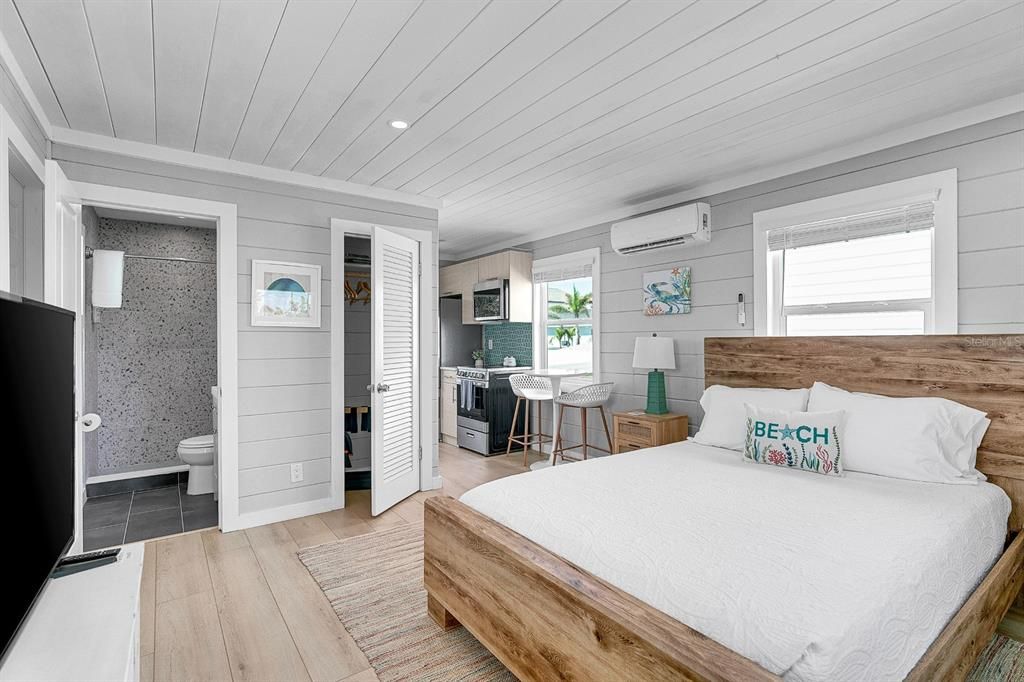 Bathroom, Bedroom, Interior, Recessed Lighting, Wood Texture Flooring