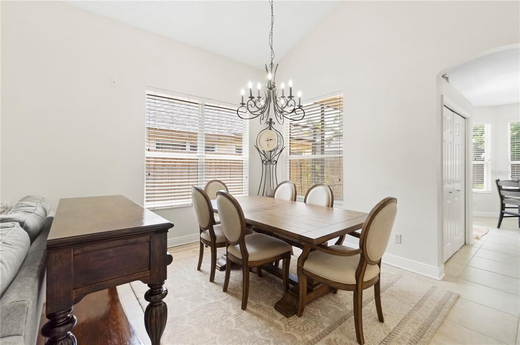 Chandelier, Dining room, Interior