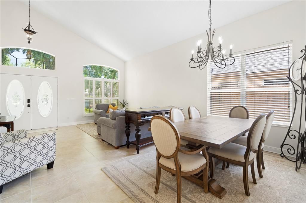 Chandelier, Dining room, Interior, Pendant Lights