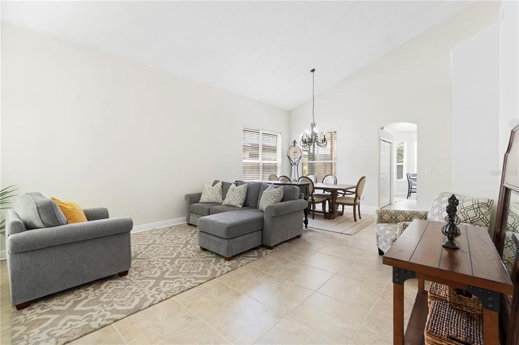 Chandelier, Dining room, Interior, Living room