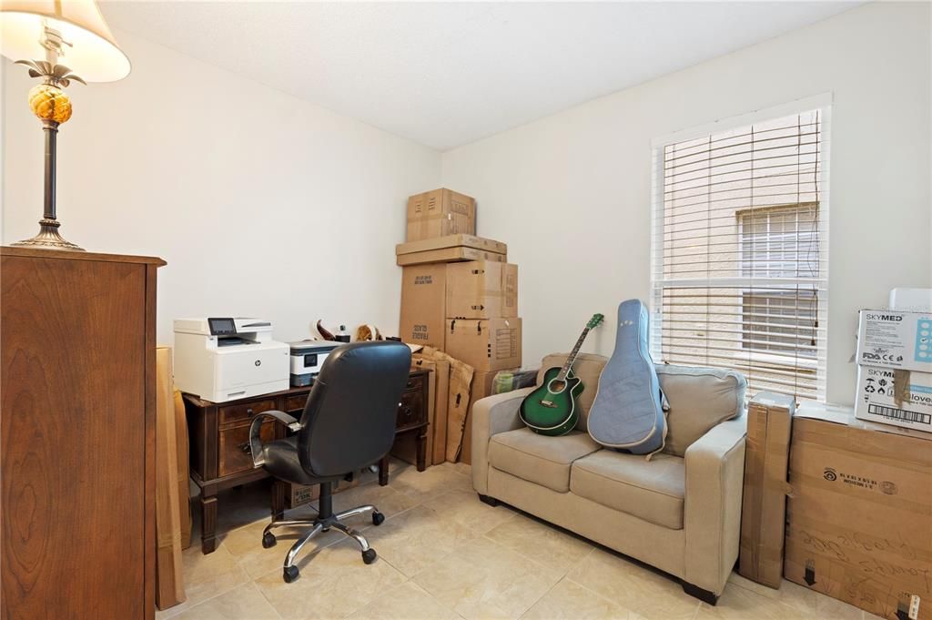 Home Office, Interior