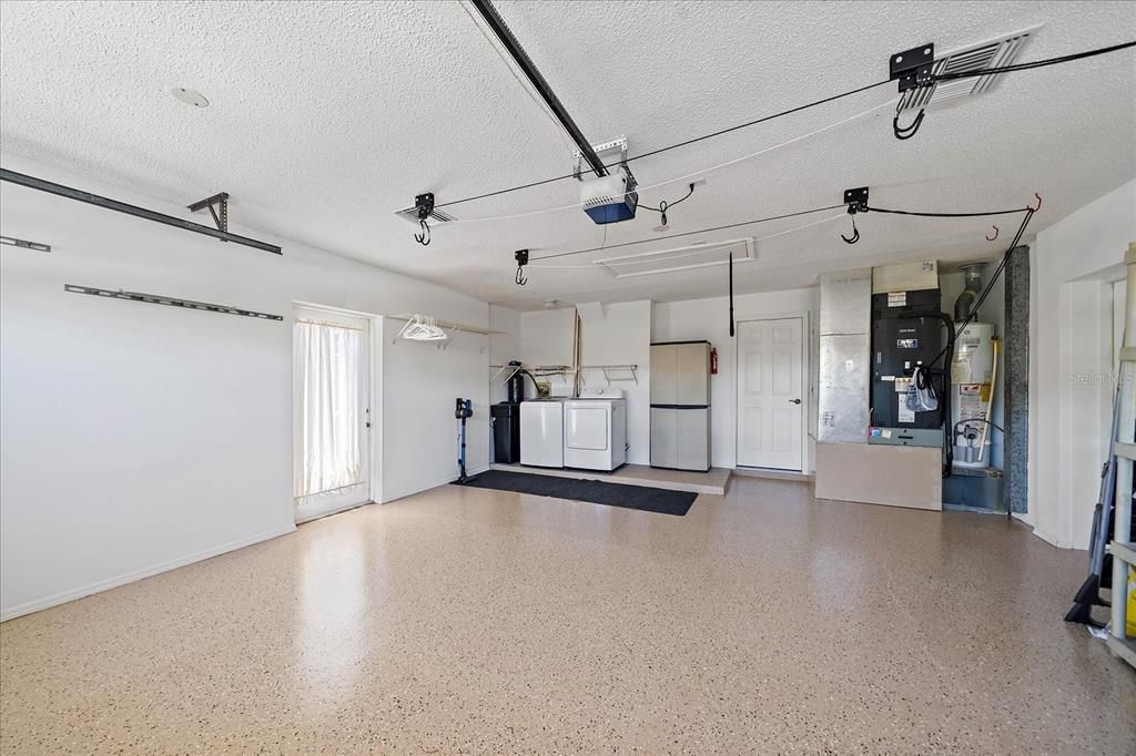 Garage, Interior, Washer