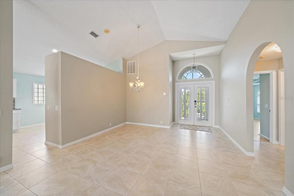 Chandelier, Empty room, Interior, Pendant Lights, Recessed Lighting