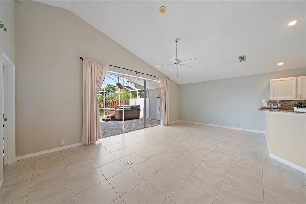 Empty room, Interior, Recessed Lighting