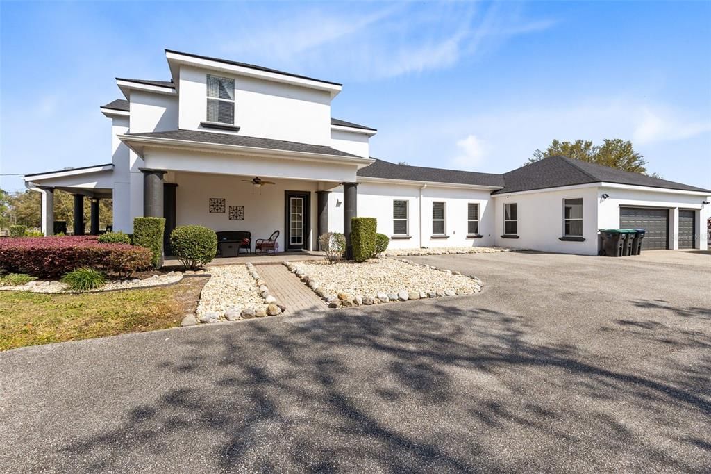 Attached, Detached Garage, Exterior, Facade, Modern