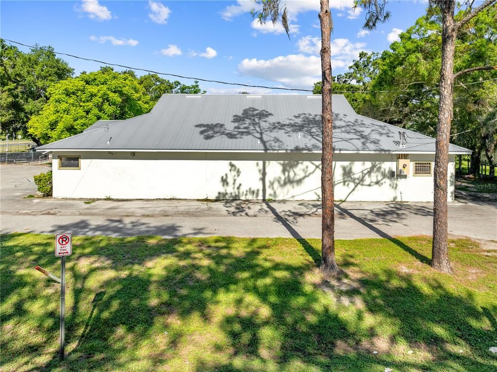 Detached Garage, Exterior