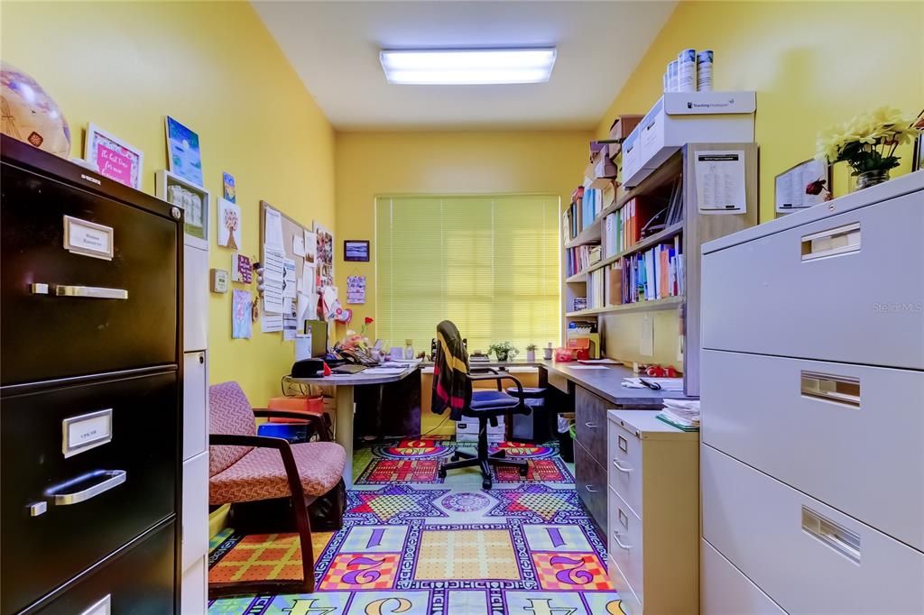 Home Office, Interior