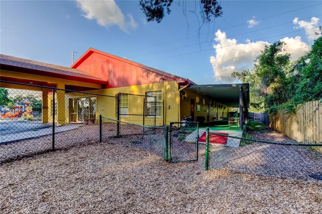 Backyard, Exterior