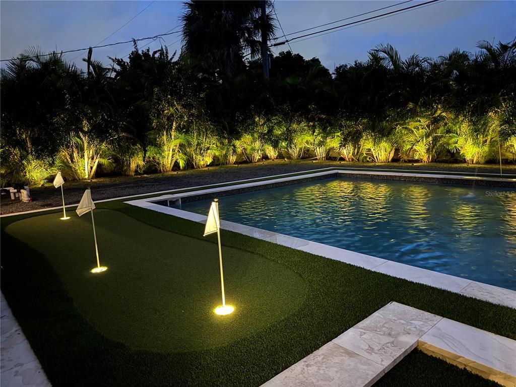 Exterior, Pool