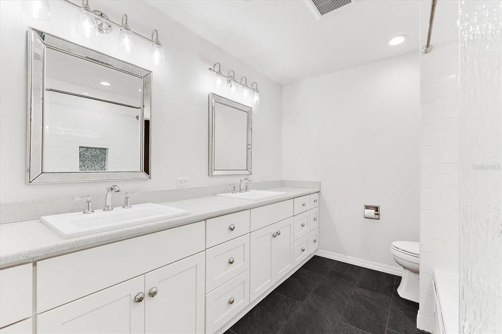 Bathroom, Dual Sink Vanities, Interior, Recessed Lighting