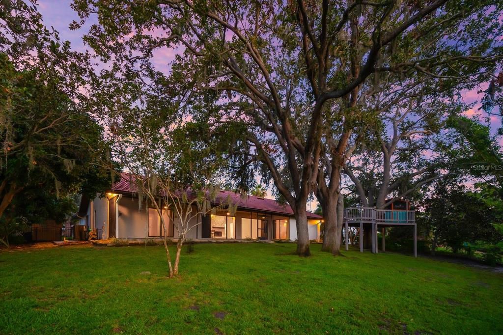 Backyard, Exterior