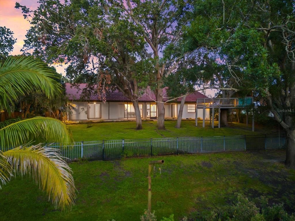 Backyard, Exterior