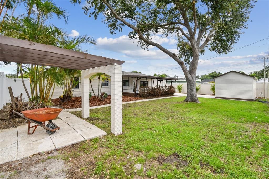 Backyard, Exterior