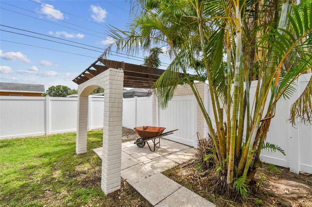 Backyard, Exterior