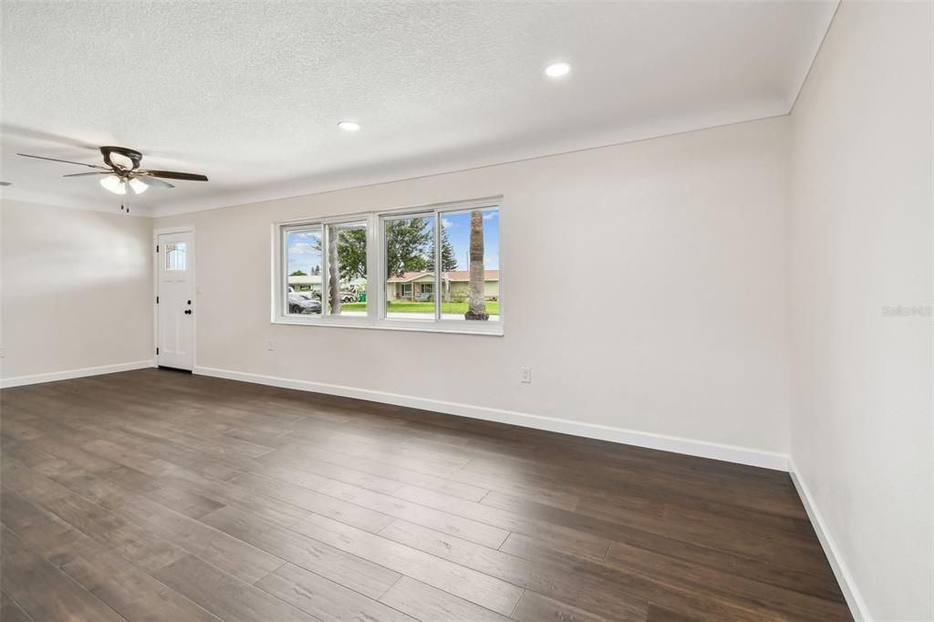 Empty room, Interior, Recessed Lighting, Wood Texture Flooring