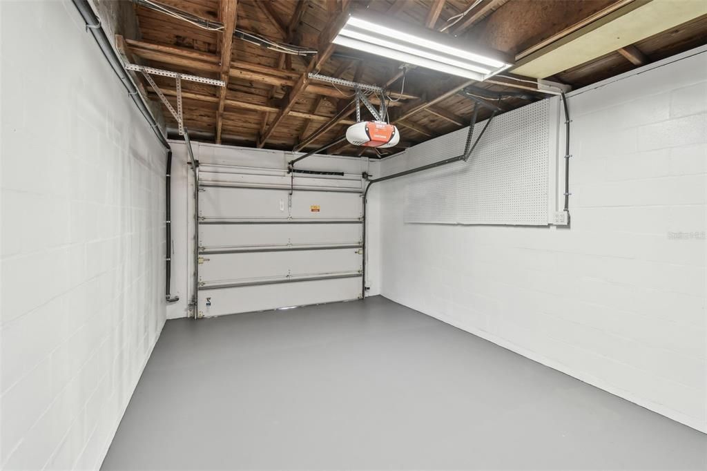 Garage, Interior, Wooden Beams, Wooden Ceilings