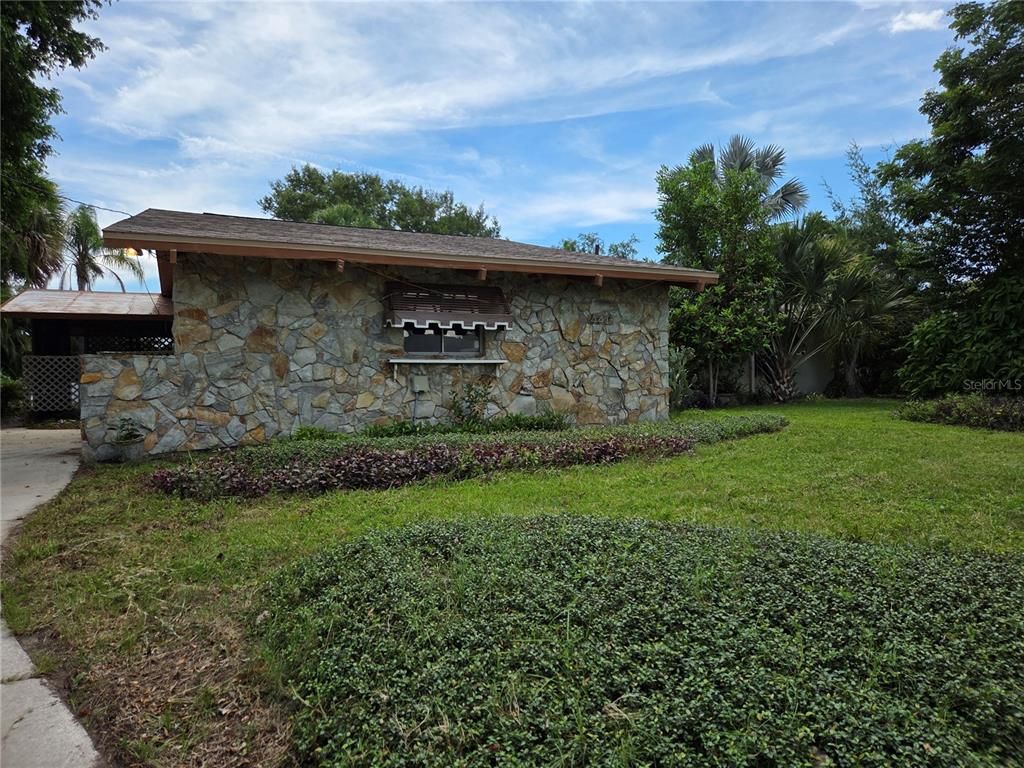 Backyard, Exterior
