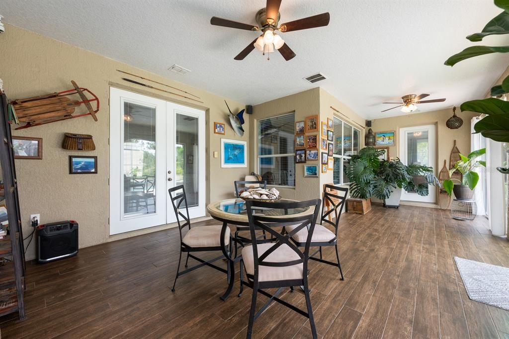 Dining room, Interior, Wood Texture Flooring