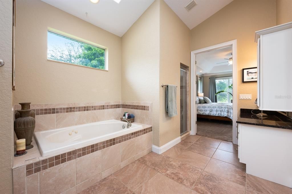 Bathroom, Bedroom, Interior, Recessed Lighting