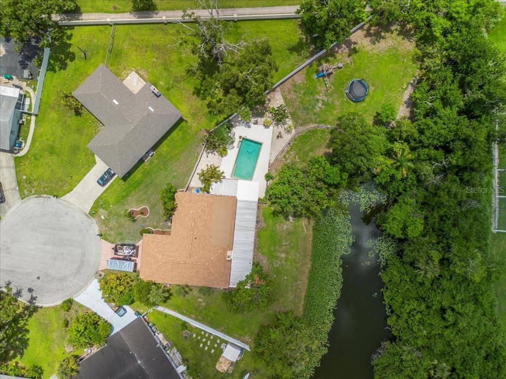 Exterior, Drone