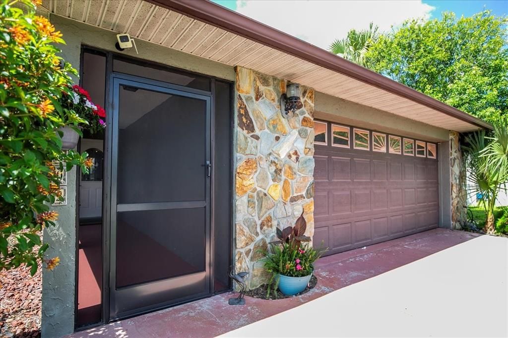 Detached Garage, Exterior