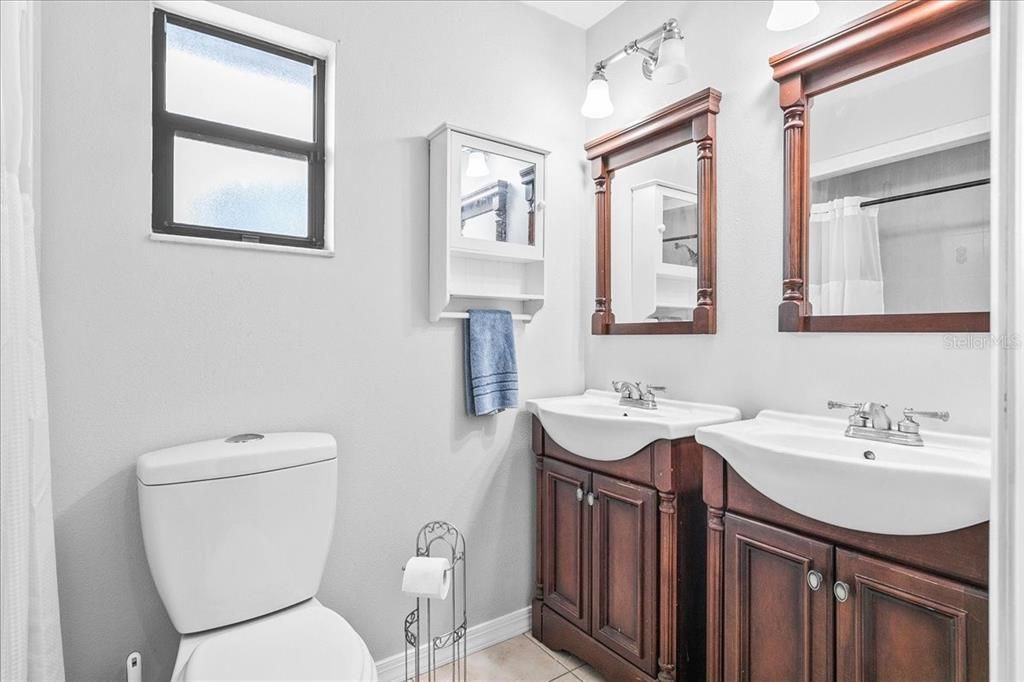 Bathroom, Dual Sink Vanities, Interior