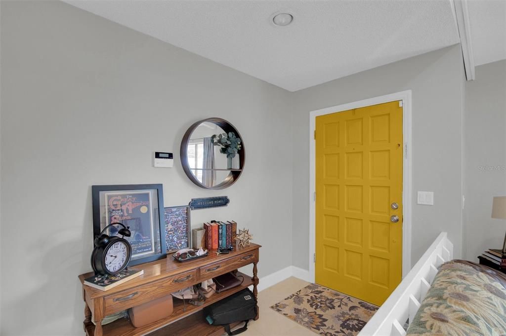 Home Office, Interior